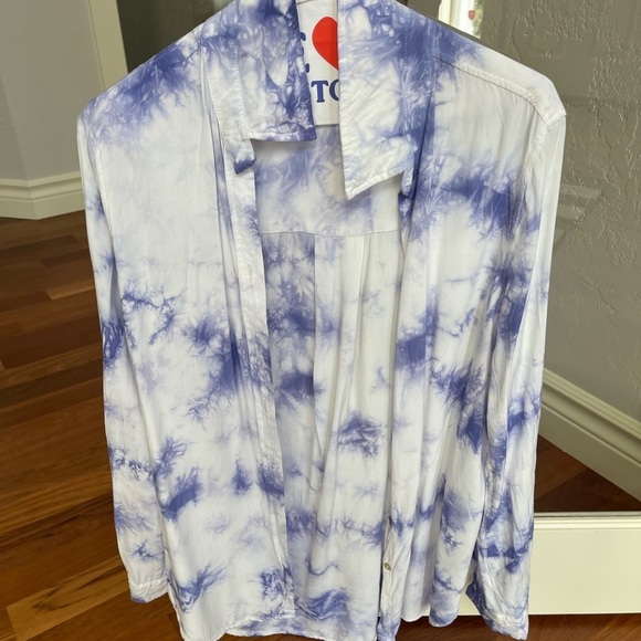 Jane and Delancey Tie Dye Button‎ Down Shirt in White and Blue Size: Small - Picture 6 of 7